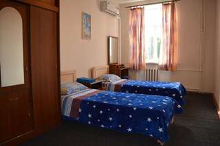 Мини-отель Апарт-Отель Парасолька Чернигов Трехместный номер-1